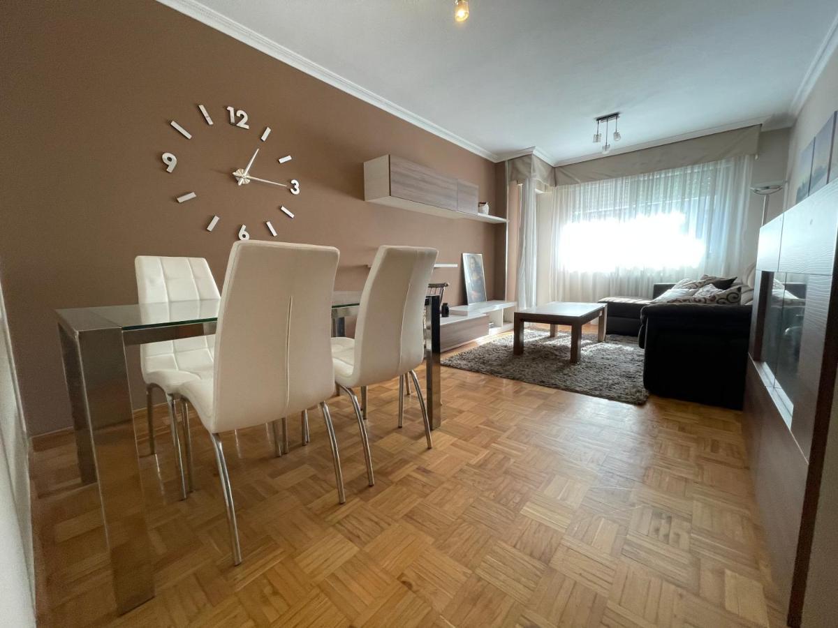 Oktheway Santa Eulalia Apartment บิลาการ์เซีย เด อาโรว์ซา ภายนอก รูปภาพ